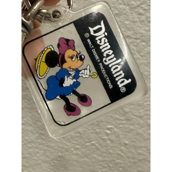 Disney Bundle Crossbody Collector Pin & Vintage Keychain - Picture 6 of 6